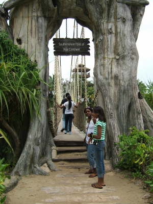 2005_0724(005)- Singapore